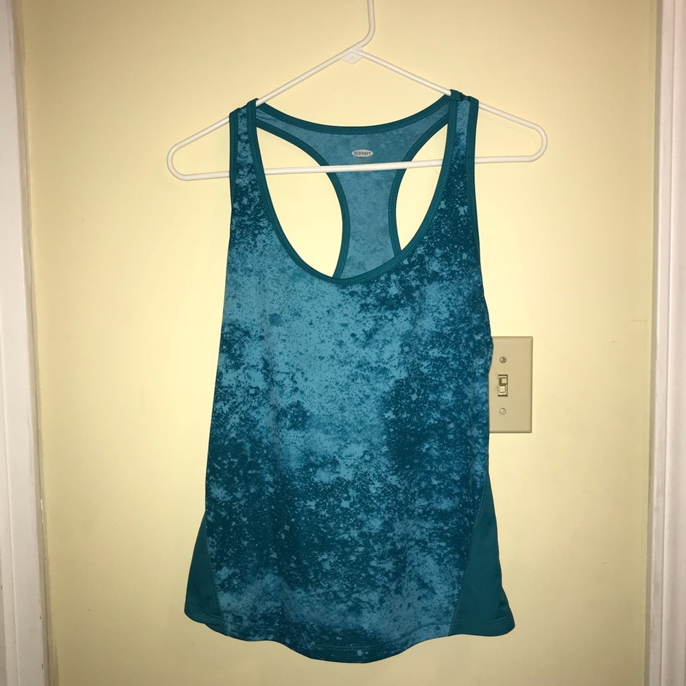 Workout tank bundle.